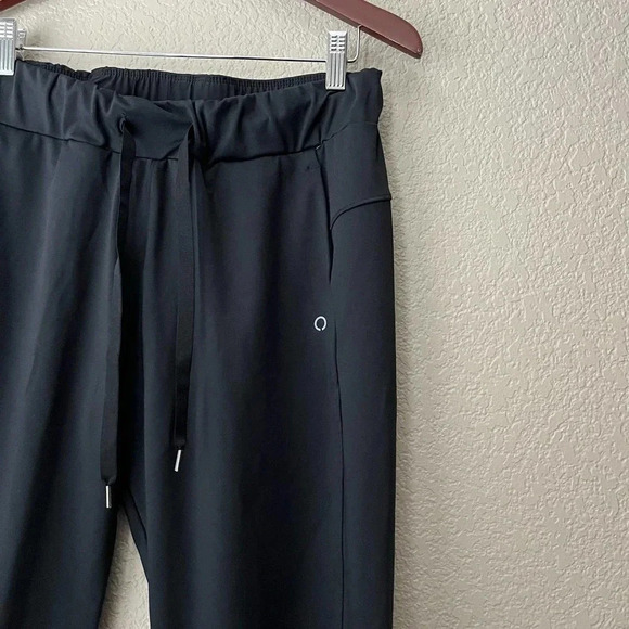 Skora Women’s High Waist Black Jogger Cropped Athletic - Picture 5 of 8